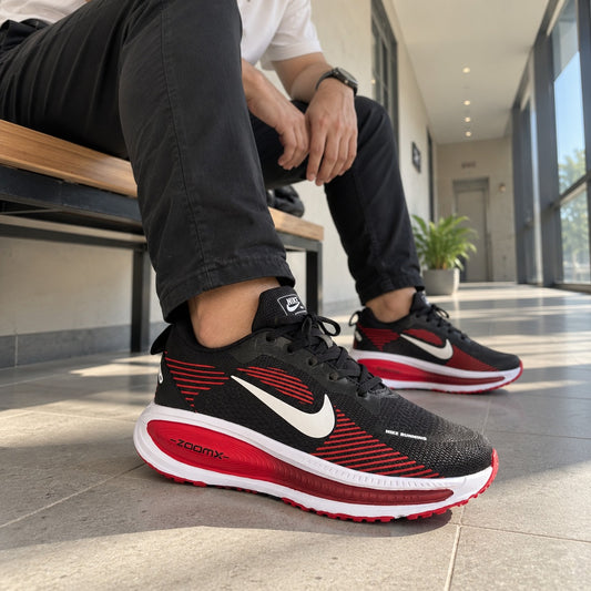 TENIS Nike Vomero 18 Dynamic Run